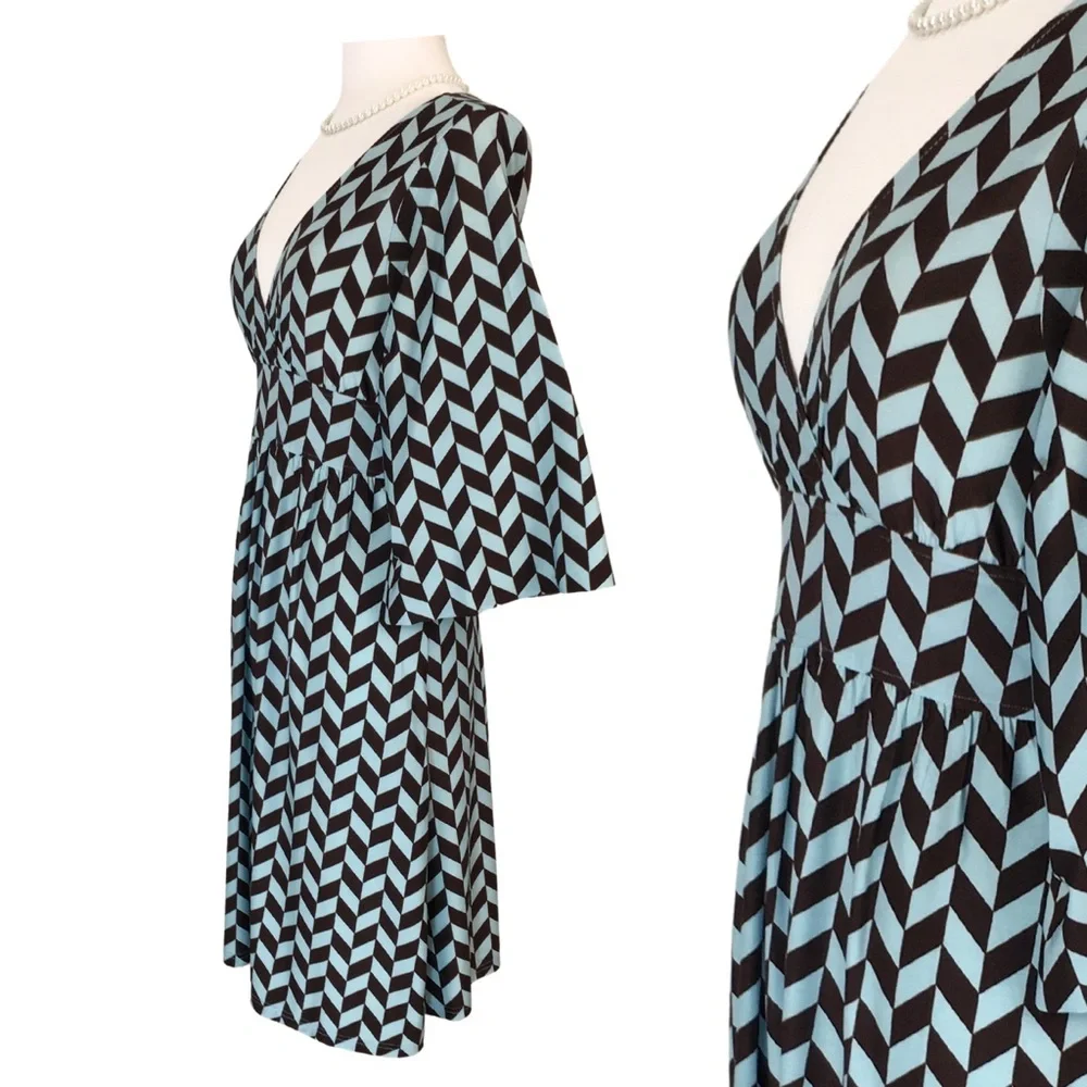 BCBGMaxAzria Blue Brown Chevron Surplice Bell Sleeves Fit n Flare Dress Medium